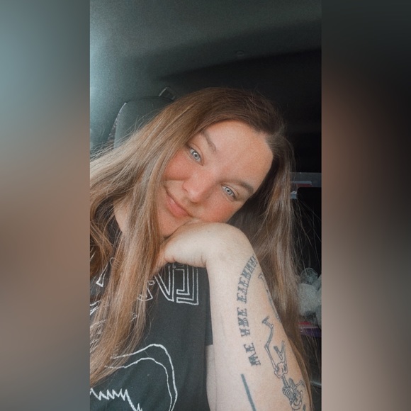 Meet your Posher, Shannon - Picture 5 of 5